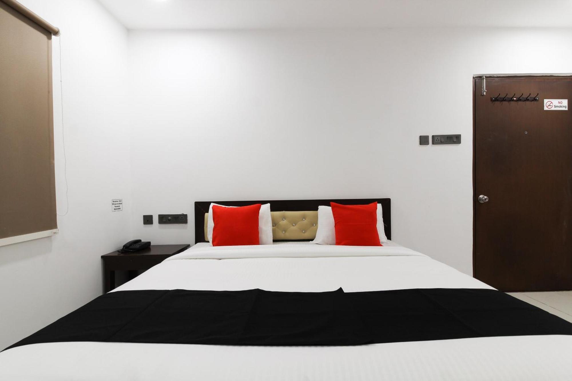 Super Mythri Hotel Near By Ecil, As Rao Nagar, Sainikpuri Maula Ali Экстерьер фото