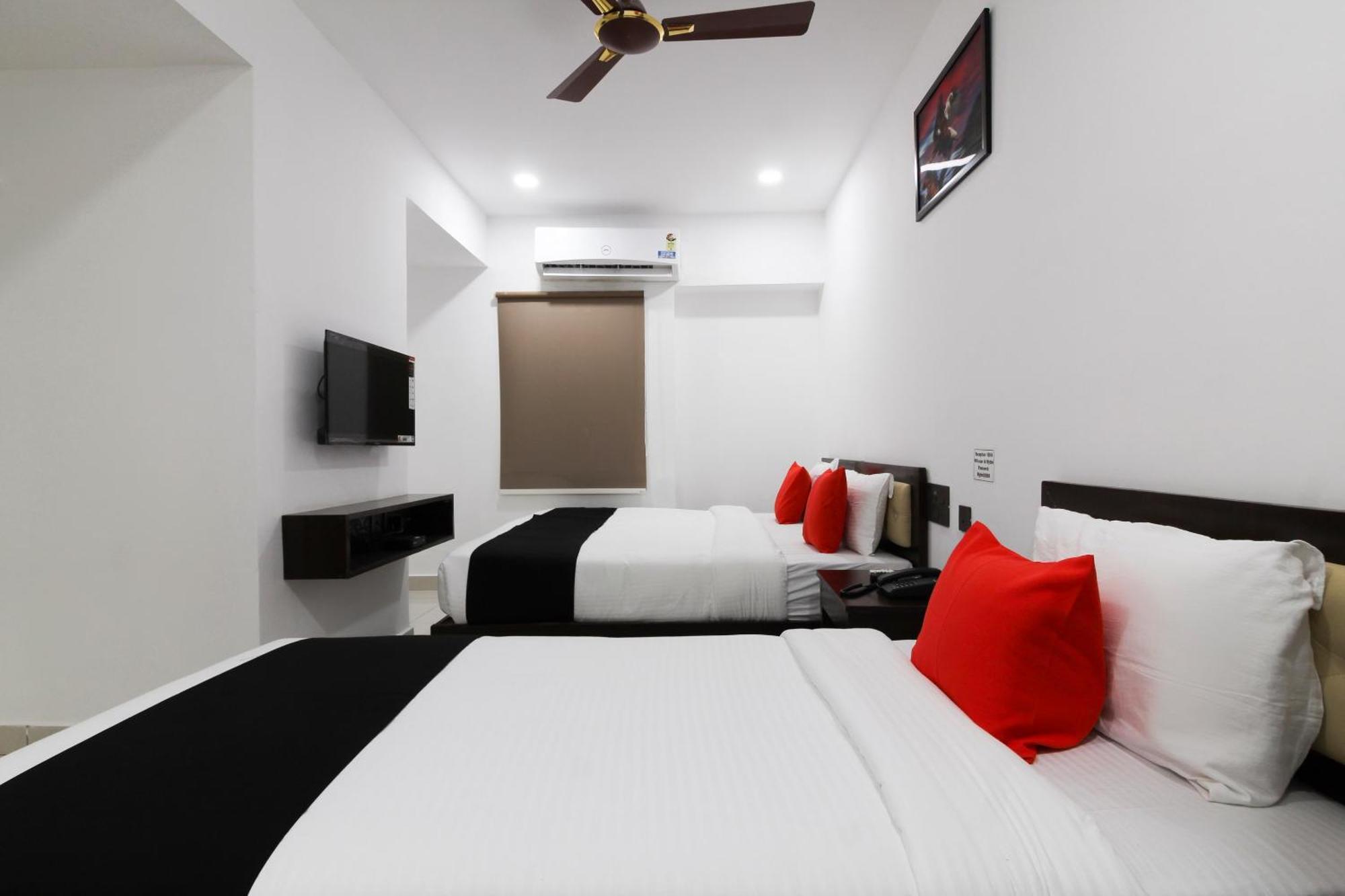 Super Mythri Hotel Near By Ecil, As Rao Nagar, Sainikpuri Maula Ali Экстерьер фото