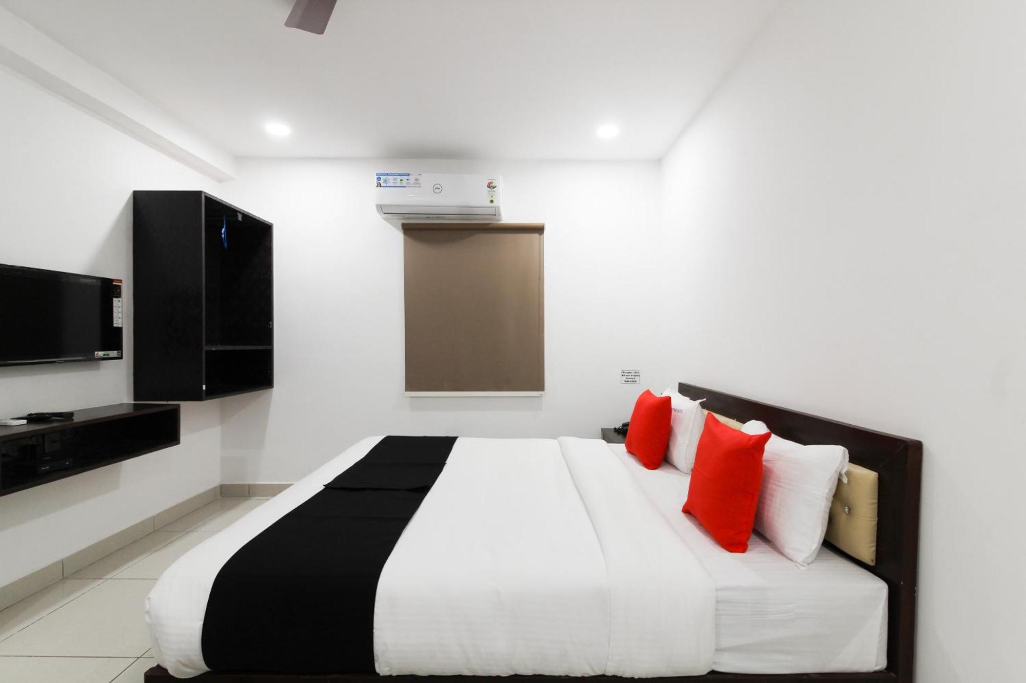 Super Mythri Hotel Near By Ecil, As Rao Nagar, Sainikpuri Maula Ali Экстерьер фото